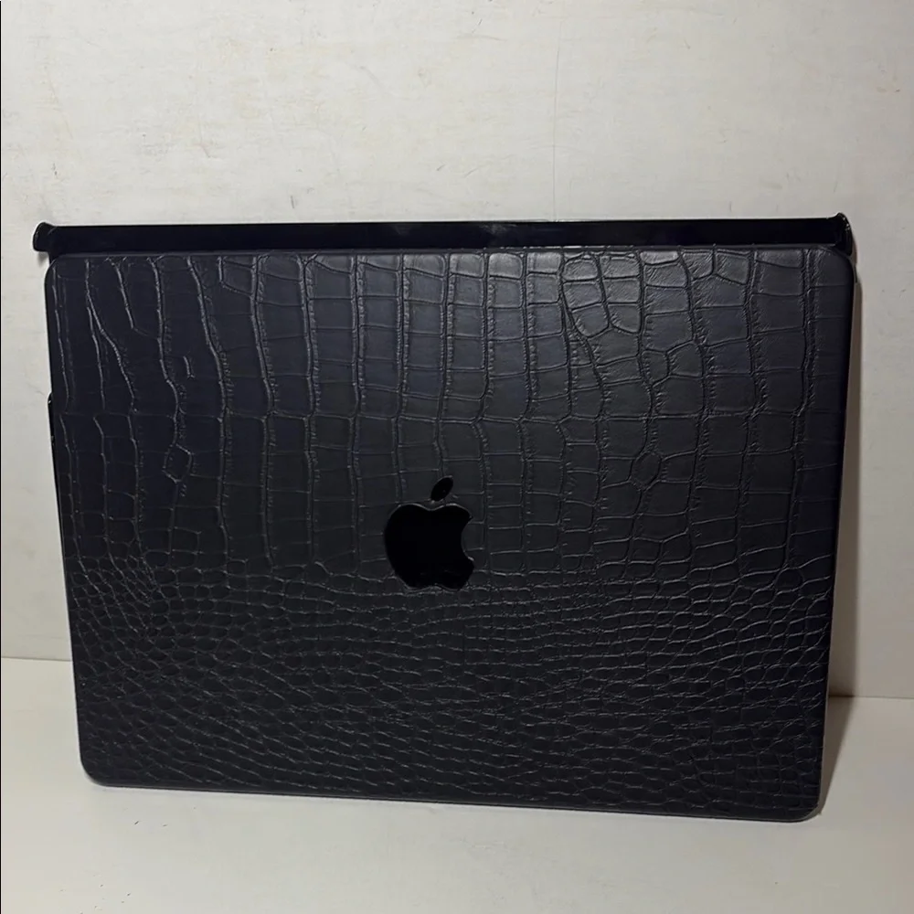 Black Crocodile Texture Apple MacBook Case